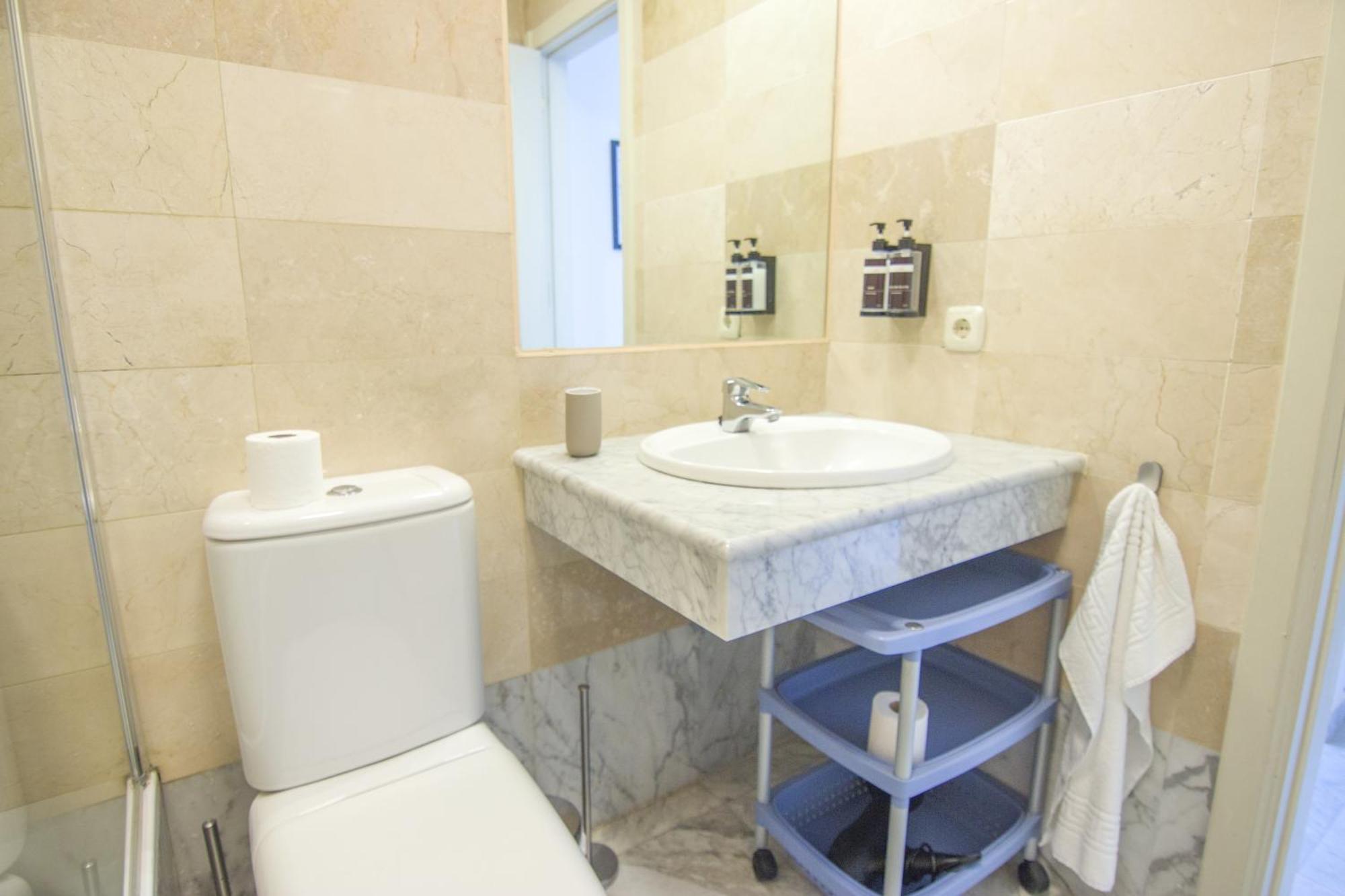 Rentalsevilla Concejal Alberto Jimenez-becerril Apartament Sevilla